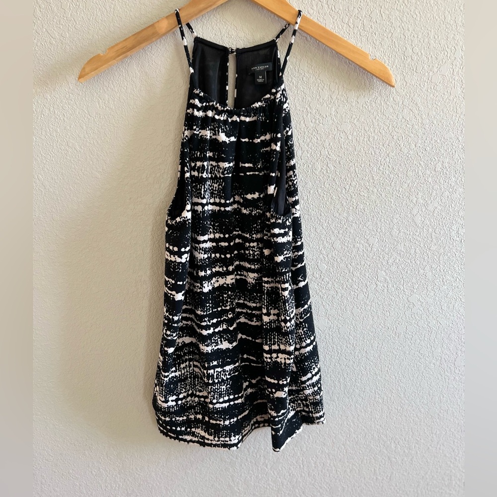Ann Taylor Sleeveless Black and White Blouse